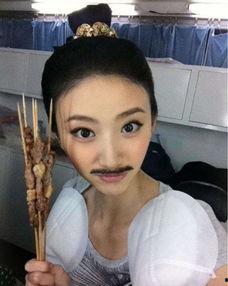 摆烂吃瓜娱乐圈文女主叫什么,瓜田里的逆袭之路